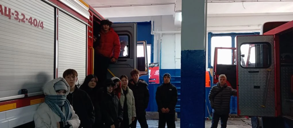 Экскурсия в пожарно-спасательную часть Экскурсия в пожарно-спасательную часть.